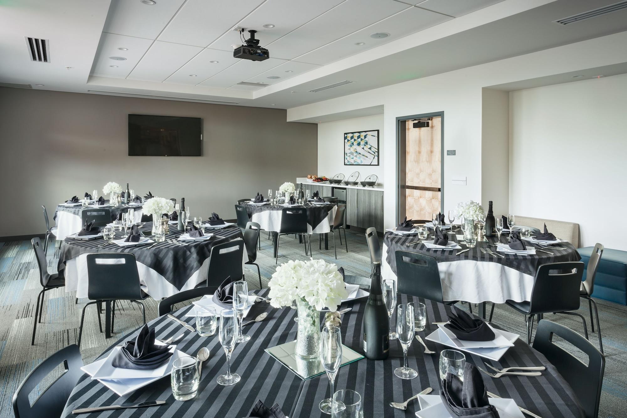 Hyatt House Anchorage Hotel Bagian luar foto